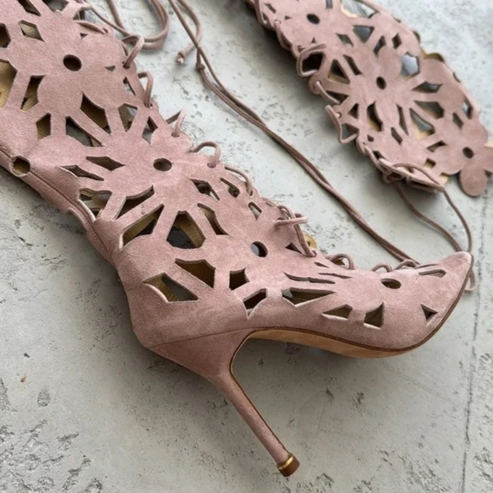 Manolo Blahnik RARE Laser-Cut Cutout Lace-Up Knee-High Heeled Boots- Tan 37 EUC - Picture 11 of 17